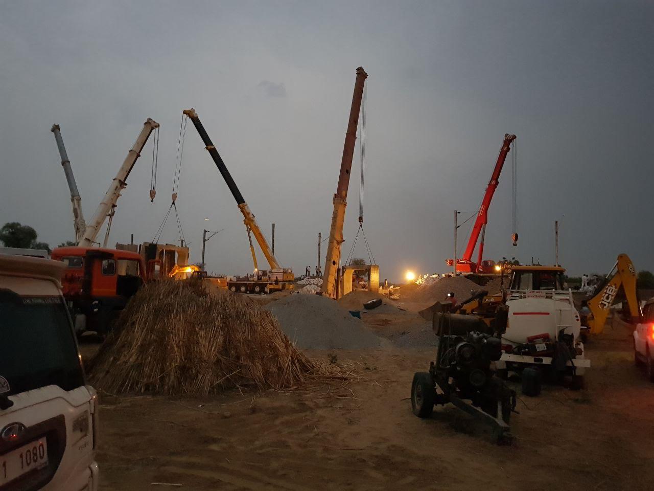 Heavy Crane Services